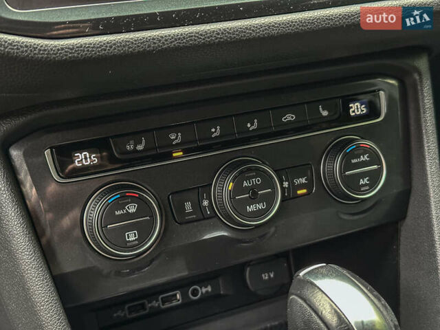 Сірий Фольксваген Тігуан, об'ємом двигуна 1.98 л та пробігом 230 тис. км за 27700 $, фото 82 на Automoto.ua