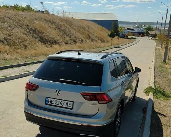 Серый Фольксваген Тигуан, объемом двигателя 2 л и пробегом 49 тыс. км за 19999 $, фото 16 на Automoto.ua