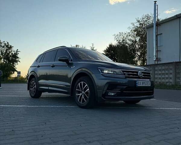 Серый Фольксваген Тигуан, объемом двигателя 1.98 л и пробегом 125 тыс. км за 24200 $, фото 9 на Automoto.ua