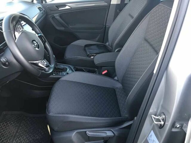 Серый Фольксваген Тигуан, объемом двигателя 2 л и пробегом 150 тыс. км за 21000 $, фото 5 на Automoto.ua