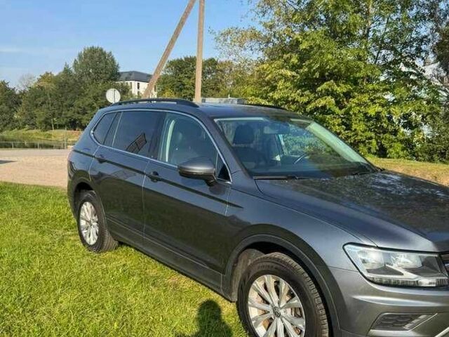 Сірий Фольксваген Тігуан, об'ємом двигуна 2 л та пробігом 103 тис. км за 13000 $, фото 1 на Automoto.ua