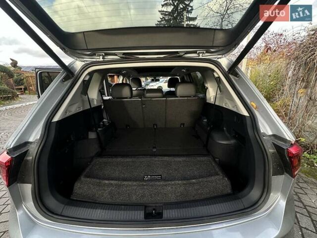 Сірий Фольксваген Тігуан, об'ємом двигуна 2 л та пробігом 84 тис. км за 18500 $, фото 12 на Automoto.ua