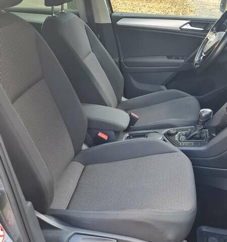 Серый Фольксваген Тигуан, объемом двигателя 1.98 л и пробегом 90 тыс. км за 25800 $, фото 9 на Automoto.ua