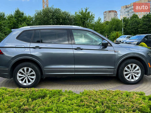 Серый Фольксваген Тигуан, объемом двигателя 2 л и пробегом 53 тыс. км за 19650 $, фото 7 на Automoto.ua