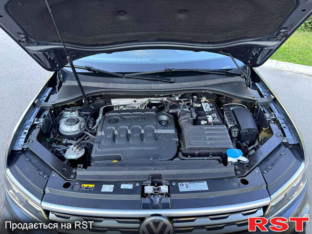 Серый Фольксваген Тигуан, объемом двигателя 2 л и пробегом 237 тыс. км за 28950 $, фото 11 на Automoto.ua