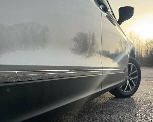 Серый Фольксваген Тигуан, объемом двигателя 1.98 л и пробегом 110 тыс. км за 17900 $, фото 41 на Automoto.ua