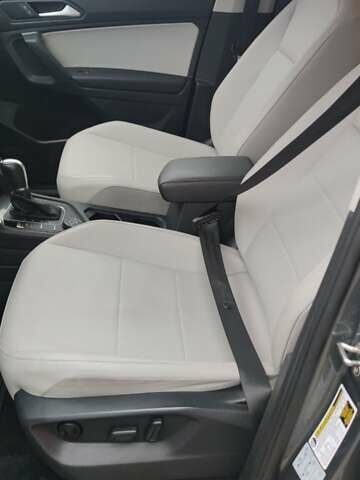 Сірий Фольксваген Тігуан, об'ємом двигуна 1.98 л та пробігом 179 тис. км за 17300 $, фото 17 на Automoto.ua