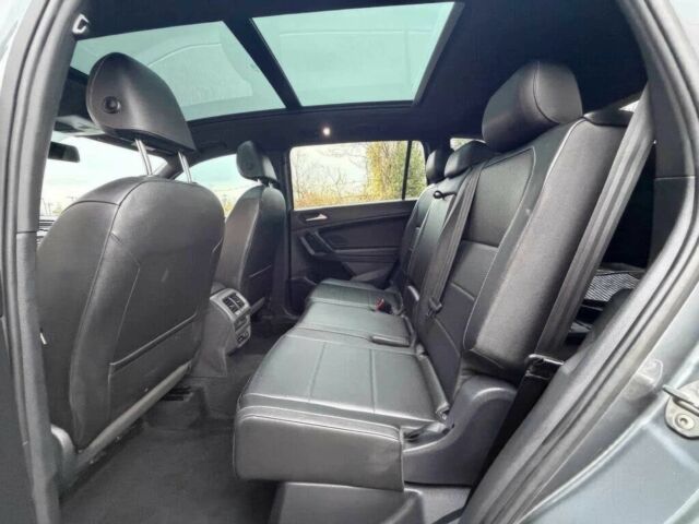 Сірий Фольксваген Тігуан, об'ємом двигуна 2 л та пробігом 30 тис. км за 25000 $, фото 10 на Automoto.ua