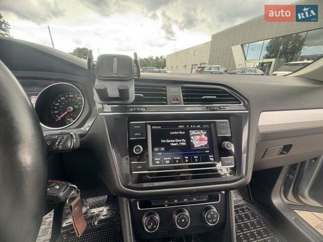 Сірий Фольксваген Тігуан, об'ємом двигуна 1.98 л та пробігом 171 тис. км за 20500 $, фото 3 на Automoto.ua