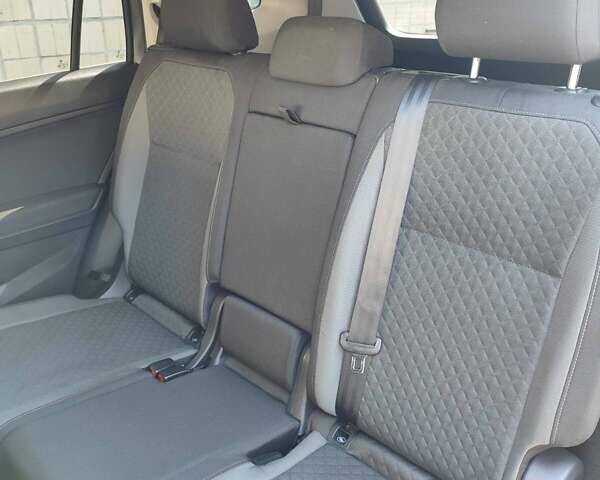 Сірий Фольксваген Тігуан, об'ємом двигуна 1.98 л та пробігом 52 тис. км за 19500 $, фото 11 на Automoto.ua