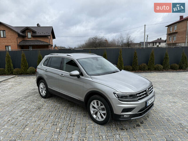 Серый Фольксваген Тигуан, объемом двигателя 2 л и пробегом 87 тыс. км за 23900 $, фото 24 на Automoto.ua