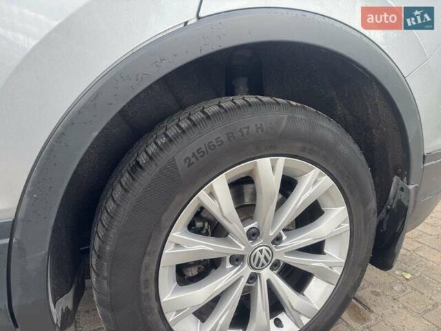 Сірий Фольксваген Тігуан, об'ємом двигуна 1.98 л та пробігом 171 тис. км за 20500 $, фото 24 на Automoto.ua