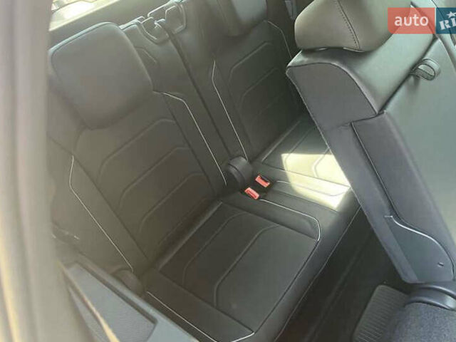 Сірий Фольксваген Тігуан, об'ємом двигуна 1.98 л та пробігом 110 тис. км за 23200 $, фото 25 на Automoto.ua