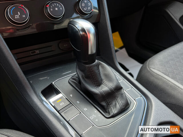 Сірий Фольксваген Тігуан, об'ємом двигуна 2 л та пробігом 136 тис. км за 19300 $, фото 17 на Automoto.ua