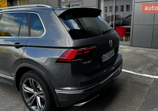 Серый Фольксваген Тигуан, объемом двигателя 1.98 л и пробегом 76 тыс. км за 32000 $, фото 8 на Automoto.ua