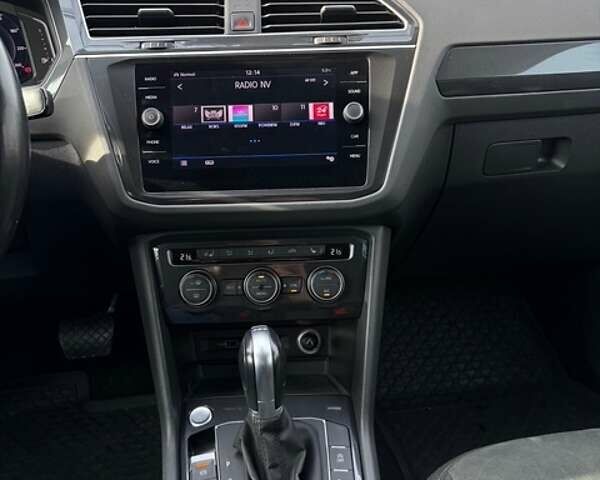 Серый Фольксваген Тигуан, объемом двигателя 1.98 л и пробегом 114 тыс. км за 25100 $, фото 18 на Automoto.ua