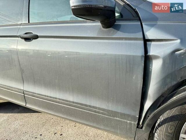 Серый Фольксваген Тигуан, объемом двигателя 2 л и пробегом 91 тыс. км за 11300 $, фото 9 на Automoto.ua