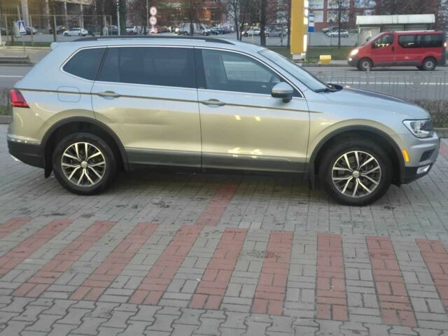 Серый Фольксваген Тигуан, объемом двигателя 2 л и пробегом 73 тыс. км за 21000 $, фото 14 на Automoto.ua