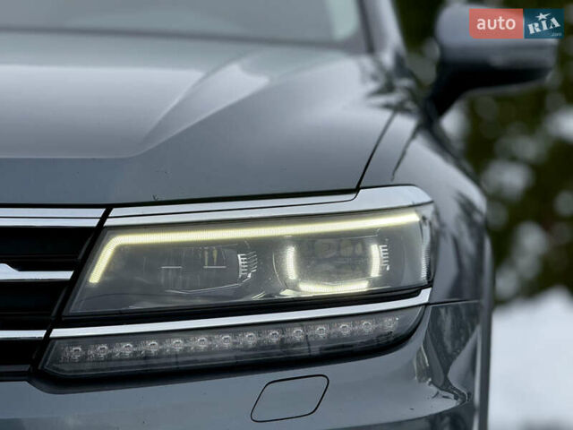 Серый Фольксваген Тигуан, объемом двигателя 2 л и пробегом 241 тыс. км за 26999 $, фото 16 на Automoto.ua