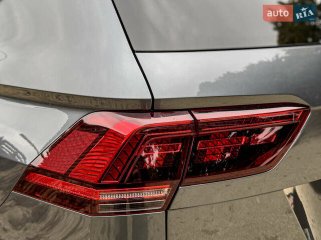 Сірий Фольксваген Тігуан, об'ємом двигуна 1.98 л та пробігом 230 тис. км за 27700 $, фото 49 на Automoto.ua