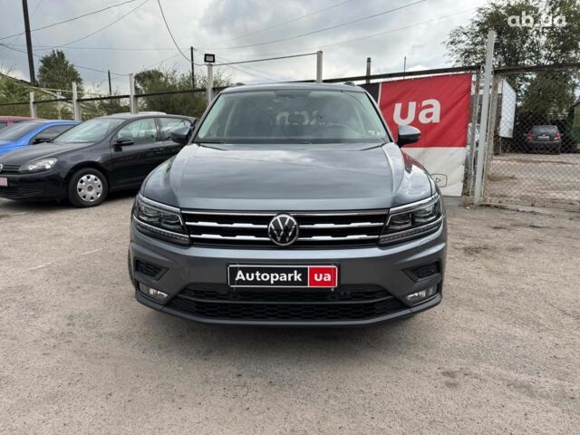 Серый Фольксваген Тигуан, объемом двигателя 2 л и пробегом 80 тыс. км за 20690 $, фото 2 на Automoto.ua