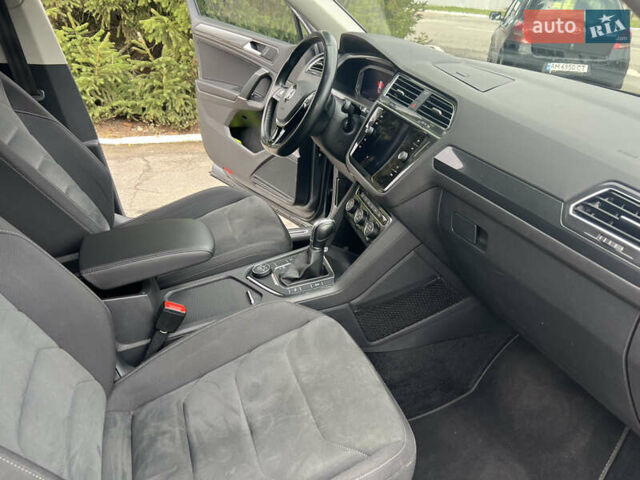 Сірий Фольксваген Тігуан, об'ємом двигуна 1.98 л та пробігом 209 тис. км за 27900 $, фото 26 на Automoto.ua