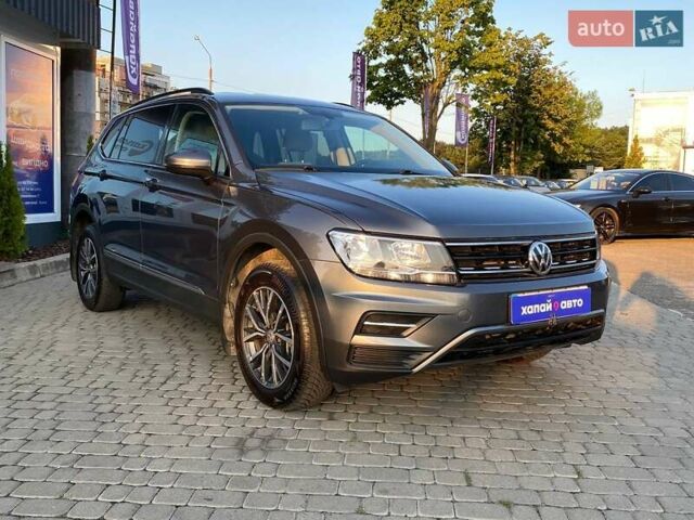 Сірий Фольксваген Тігуан, об'ємом двигуна 1.98 л та пробігом 154 тис. км за 18500 $, фото 3 на Automoto.ua