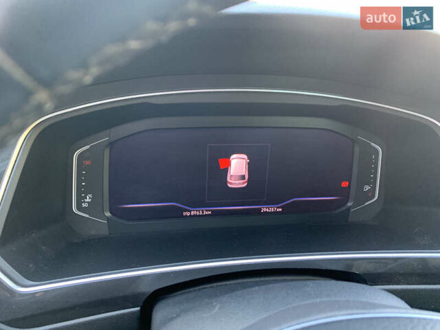 Серый Фольксваген Тигуан, объемом двигателя 1.98 л и пробегом 295 тыс. км за 19500 $, фото 12 на Automoto.ua