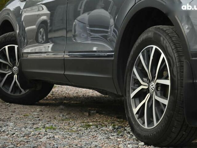 Сірий Фольксваген Тігуан, об'ємом двигуна 2 л та пробігом 63 тис. км за 19950 $, фото 12 на Automoto.ua