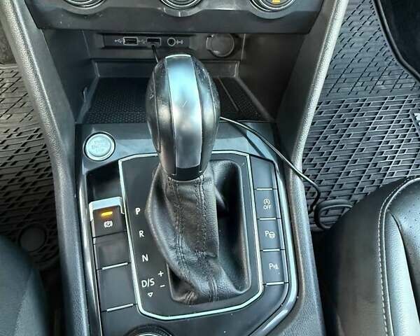 Серый Фольксваген Тигуан, объемом двигателя 1.98 л и пробегом 125 тыс. км за 24200 $, фото 26 на Automoto.ua