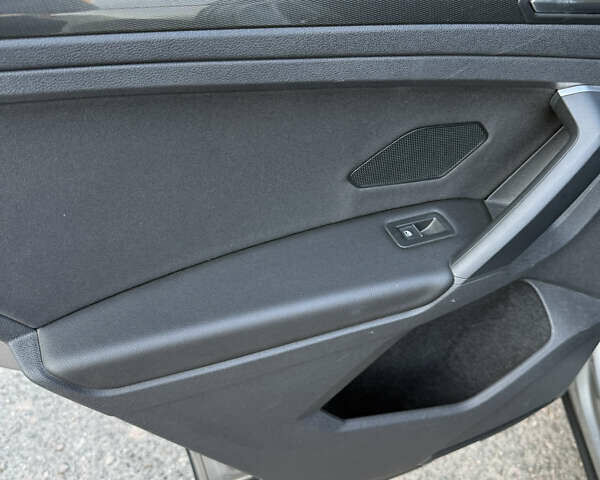 Сірий Фольксваген Тігуан, об'ємом двигуна 1.97 л та пробігом 92 тис. км за 28500 $, фото 13 на Automoto.ua