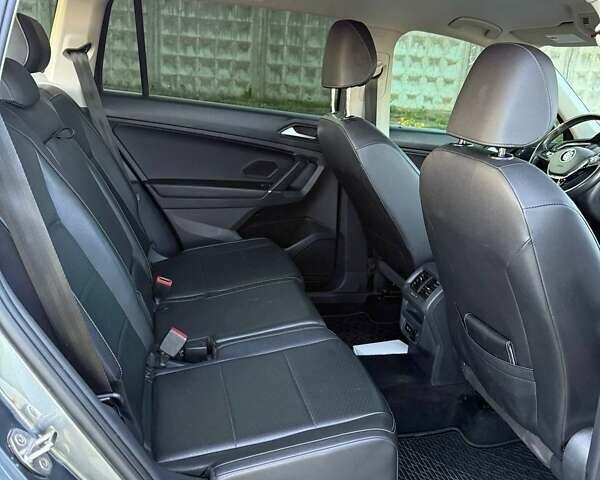 Серый Фольксваген Тигуан, объемом двигателя 1.98 л и пробегом 125 тыс. км за 24200 $, фото 22 на Automoto.ua