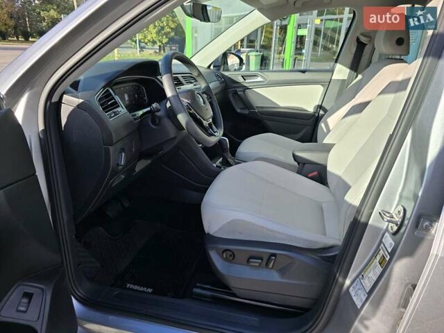 Сірий Фольксваген Тігуан, об'ємом двигуна 1.97 л та пробігом 147 тис. км за 21950 $, фото 15 на Automoto.ua