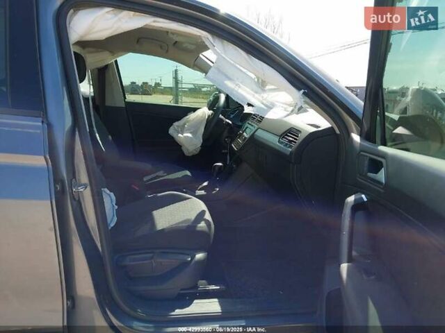 Сірий Фольксваген Тігуан, об'ємом двигуна 2 л та пробігом 74 тис. км за 11390 $, фото 6 на Automoto.ua