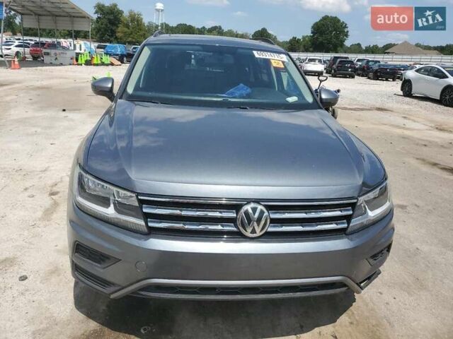 Серый Фольксваген Тигуан, объемом двигателя 2 л и пробегом 104 тыс. км за 4200 $, фото 4 на Automoto.ua