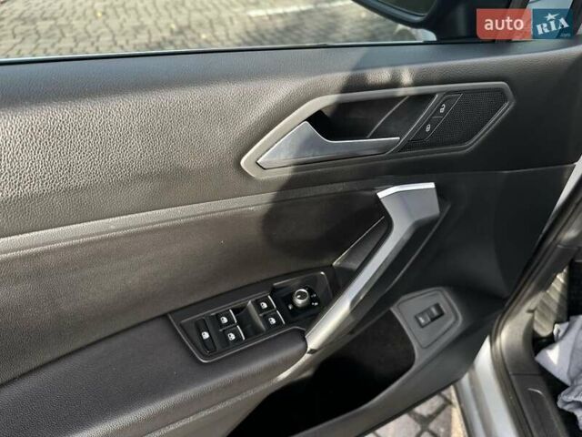 Сірий Фольксваген Тігуан, об'ємом двигуна 2 л та пробігом 84 тис. км за 18500 $, фото 17 на Automoto.ua