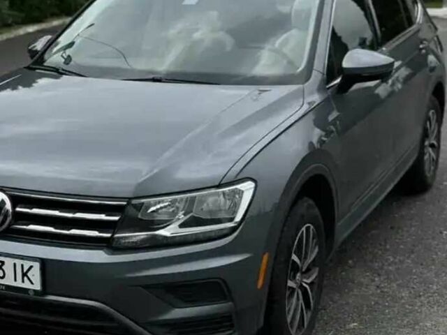 Серый Фольксваген Тигуан, объемом двигателя 2 л и пробегом 130 тыс. км за 14500 $, фото 1 на Automoto.ua