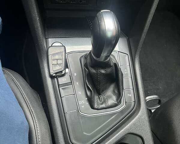 Серый Фольксваген Тигуан, объемом двигателя 2 л и пробегом 135 тыс. км за 18900 $, фото 15 на Automoto.ua