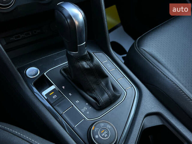 Серый Фольксваген Тигуан, объемом двигателя 1.98 л и пробегом 91 тыс. км за 21500 $, фото 17 на Automoto.ua