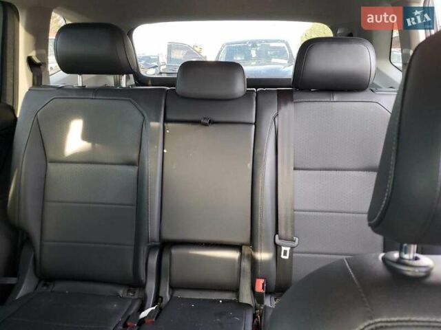 Сірий Фольксваген Тігуан, об'ємом двигуна 2 л та пробігом 154 тис. км за 4800 $, фото 9 на Automoto.ua