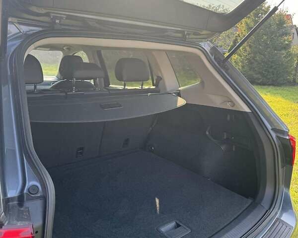 Серый Фольксваген Тигуан, объемом двигателя 1.98 л и пробегом 136 тыс. км за 17250 $, фото 6 на Automoto.ua