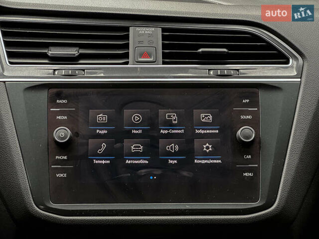 Сірий Фольксваген Тігуан, об'ємом двигуна 1.98 л та пробігом 230 тис. км за 27700 $, фото 115 на Automoto.ua