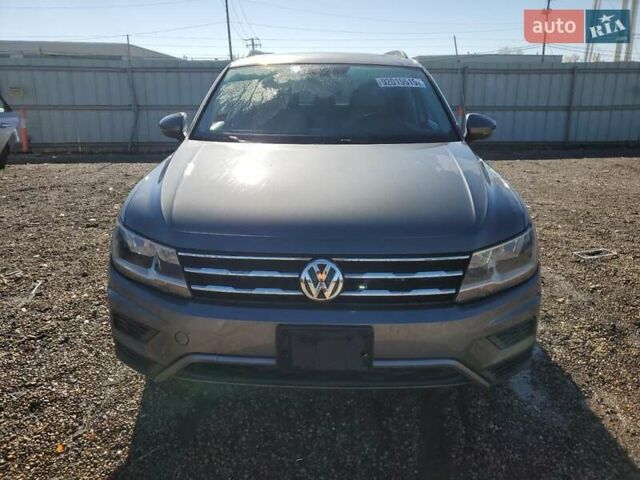 Серый Фольксваген Тигуан, объемом двигателя 2 л и пробегом 111 тыс. км за 4300 $, фото 4 на Automoto.ua