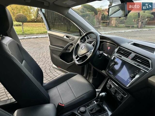 Сірий Фольксваген Тігуан, об'ємом двигуна 2 л та пробігом 84 тис. км за 18500 $, фото 15 на Automoto.ua