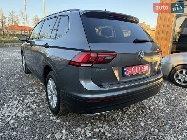 Серый Фольксваген Тигуан, объемом двигателя 2 л и пробегом 121 тыс. км за 16300 $, фото 7 на Automoto.ua