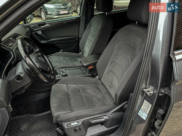 Сірий Фольксваген Тігуан, об'ємом двигуна 1.98 л та пробігом 230 тис. км за 27700 $, фото 71 на Automoto.ua