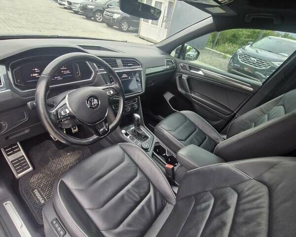 Серый Фольксваген Тигуан, объемом двигателя 2 л и пробегом 213 тыс. км за 21800 $, фото 10 на Automoto.ua