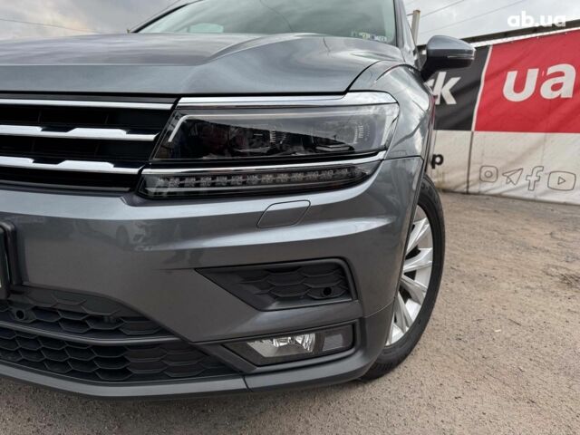 Серый Фольксваген Тигуан, объемом двигателя 2 л и пробегом 80 тыс. км за 20690 $, фото 1 на Automoto.ua