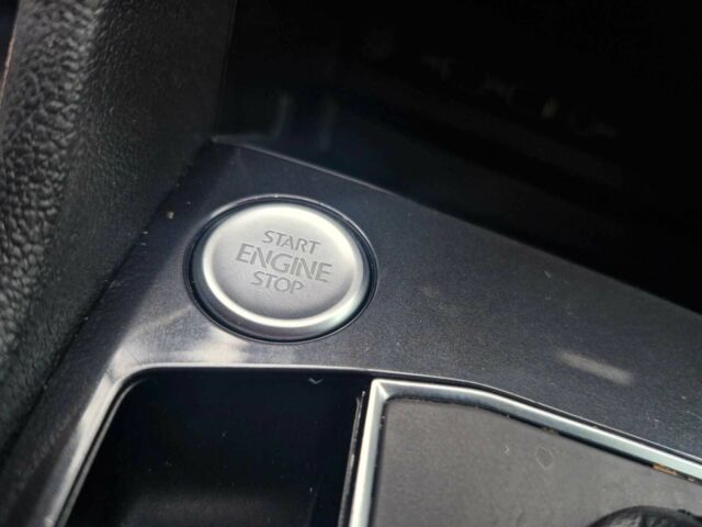 Серый Фольксваген Тигуан, объемом двигателя 2 л и пробегом 214 тыс. км за 21800 $, фото 15 на Automoto.ua