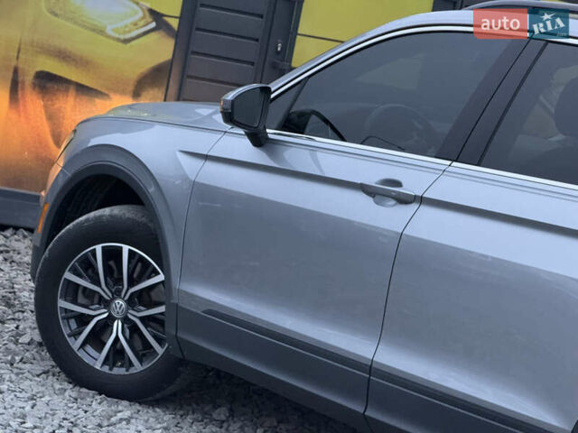 Сірий Фольксваген Тігуан, об'ємом двигуна 2 л та пробігом 62 тис. км за 21500 $, фото 17 на Automoto.ua